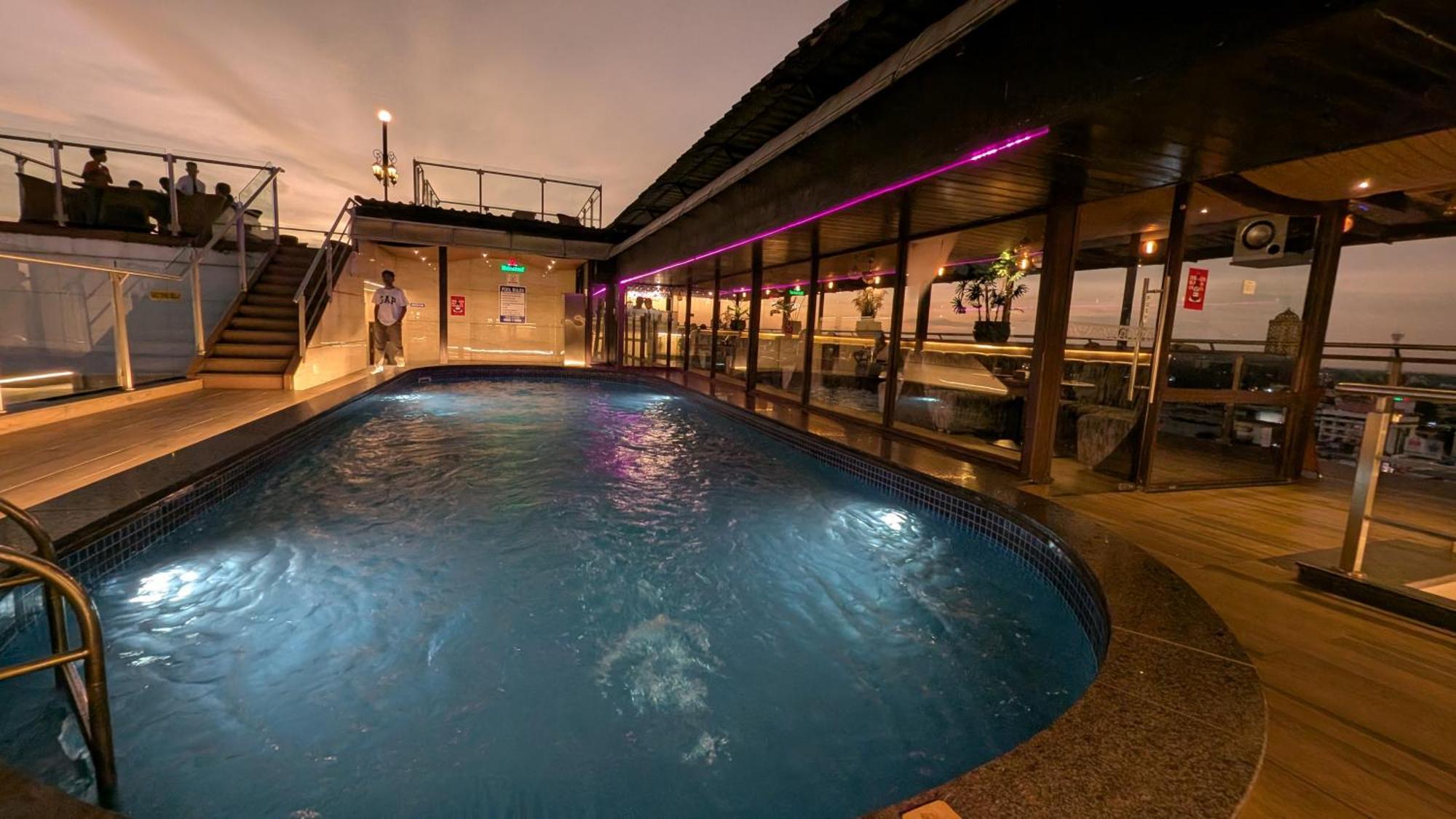 Hotel Arcadia Kottayam Exteriör bild